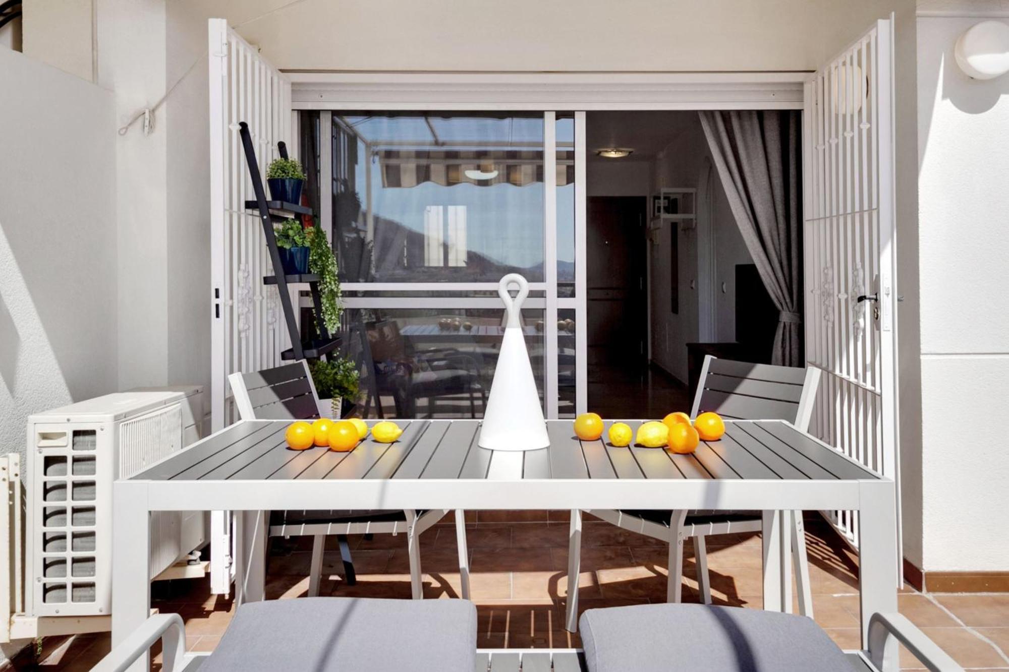 Del Parque Flats - Golf & Beach Terrace Malaga Exterior photo
